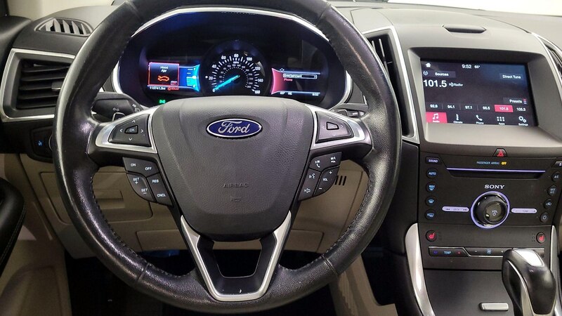 2016 Ford Edge Titanium 10