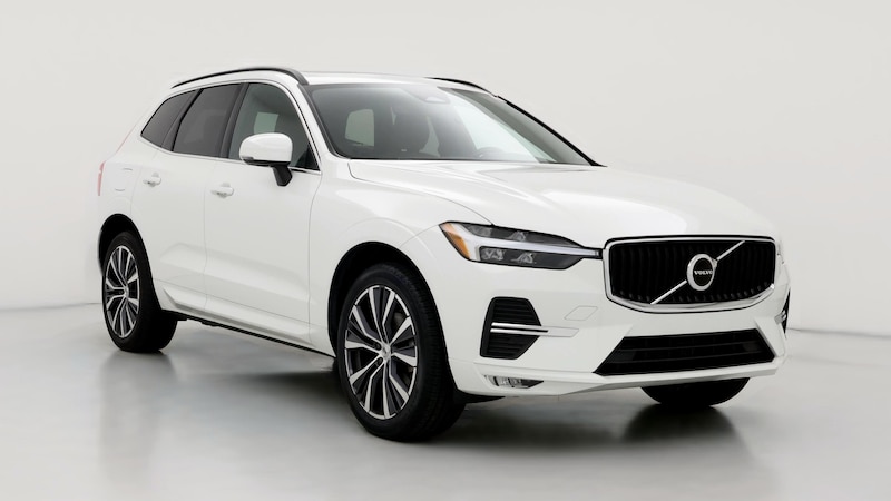 2022 Volvo XC60 B5 Momentum Hero Image