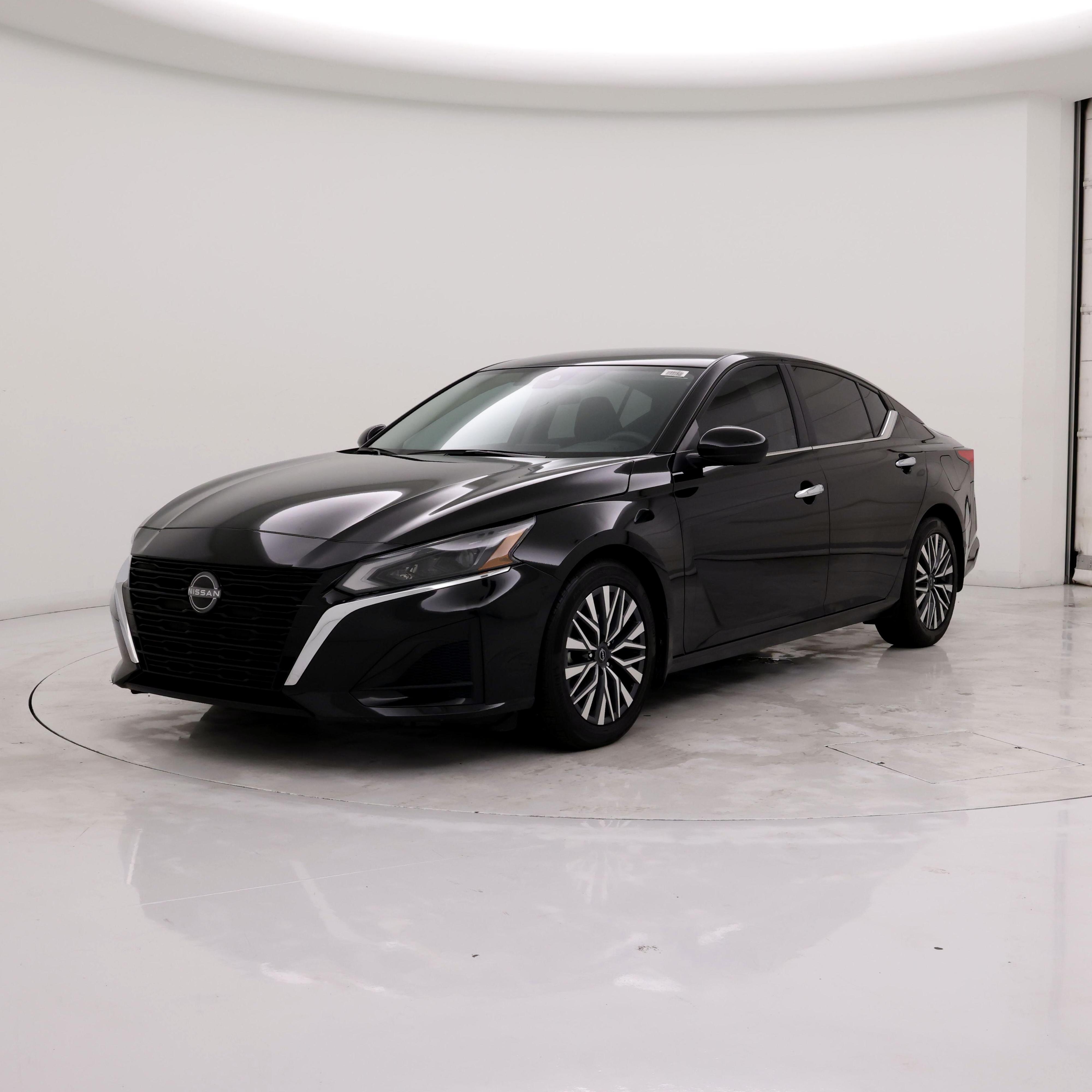 Thumbnail: 2023 Nissan Altima - 4