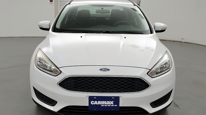 2016 Ford Focus SE 2