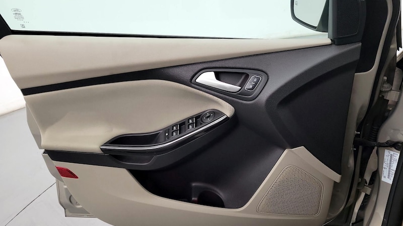 2016 Ford Focus Electric 10