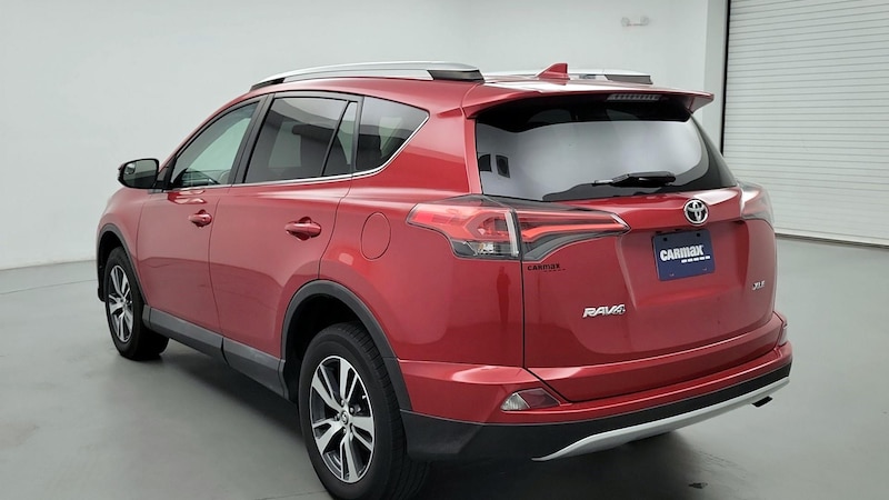 2016 Toyota RAV4 XLE 7