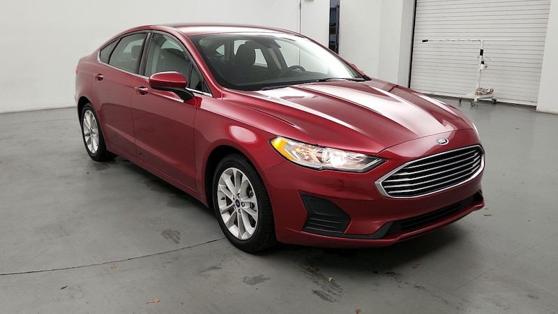 2020 Ford Fusion SE Hero Image