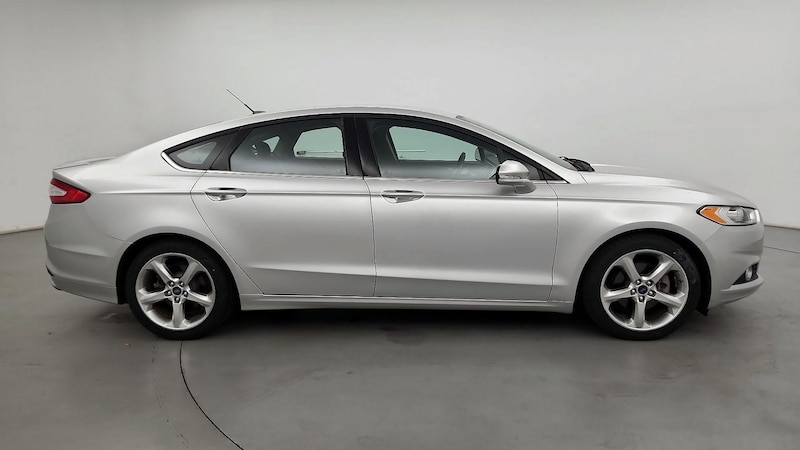 2016 Ford Fusion SE 4