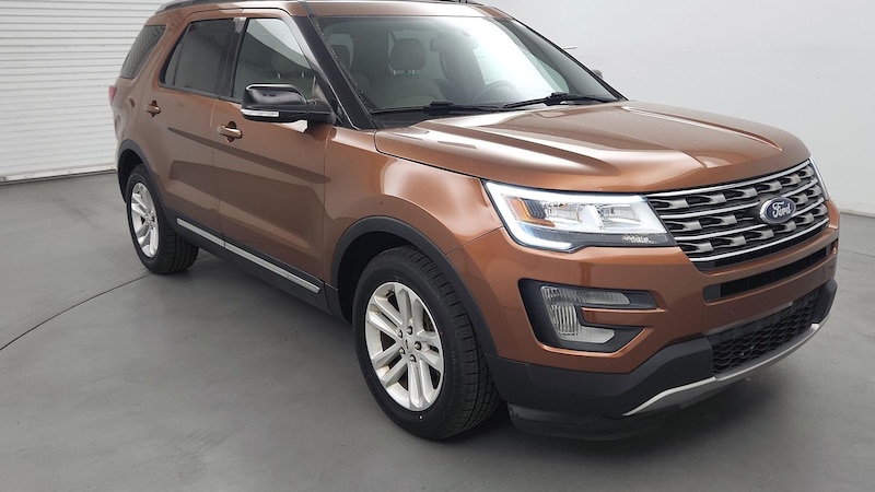 2017 Ford Explorer XLT Hero Image