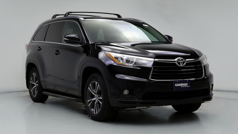 2016 Toyota Highlander XLE Hero Image