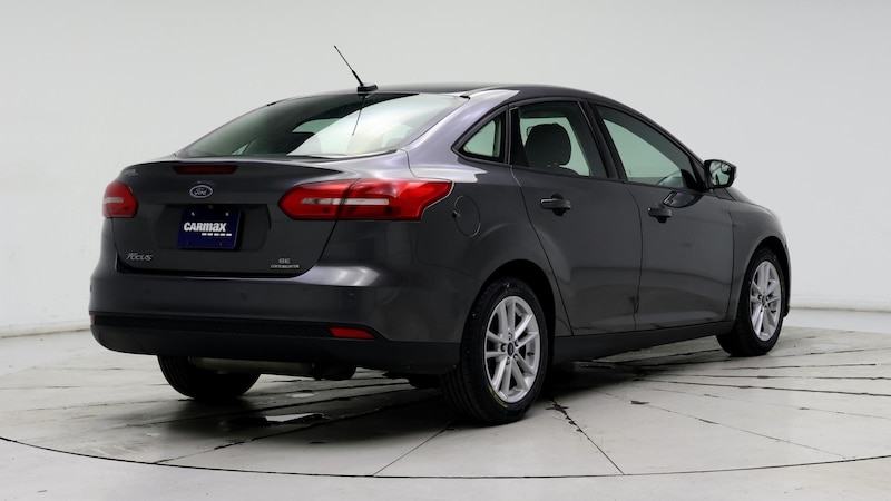 2015 Ford Focus SE 8