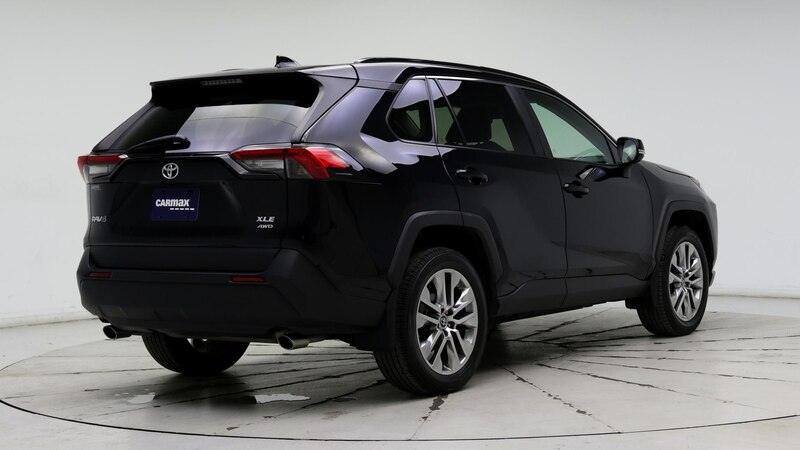 2019 Toyota RAV4 XLE Premium 8