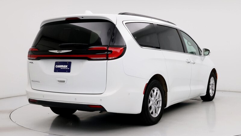 2022 Chrysler Pacifica Touring L 8