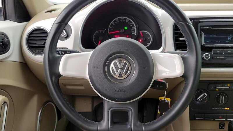 2013 Volkswagen Beetle  10