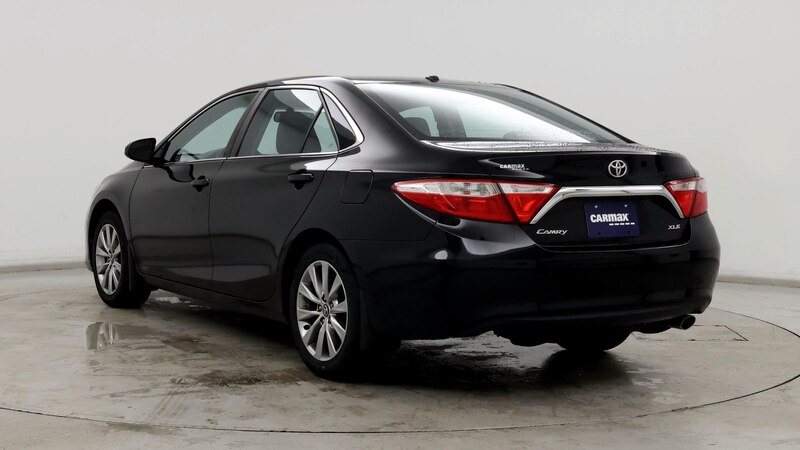 2017 Toyota Camry XLE 2