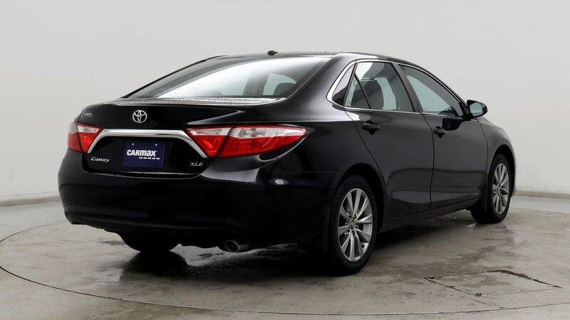 2017 Toyota Camry XLE 8