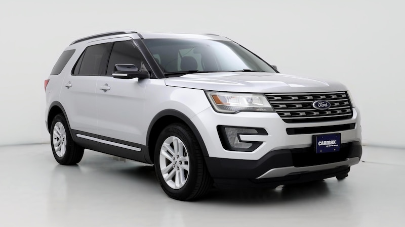 2017 Ford Explorer XLT Hero Image