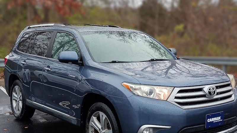 2013 Toyota Highlander Limited Hero Image