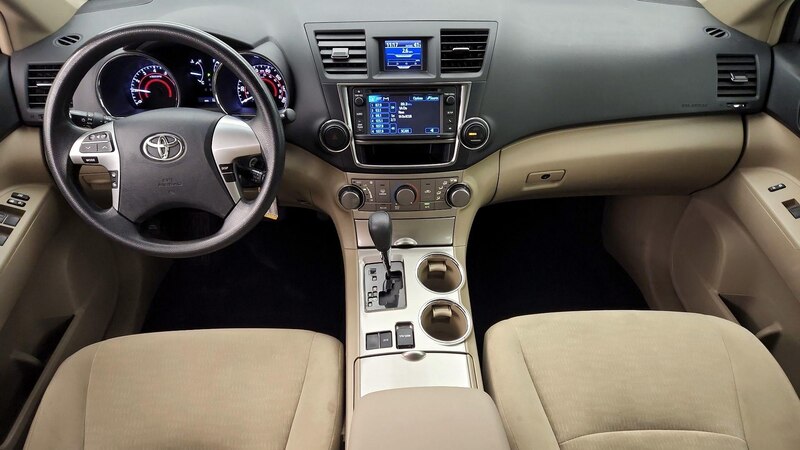 2013 Toyota Highlander Plus 9