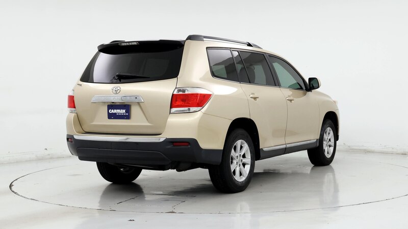 2013 Toyota Highlander Plus 8