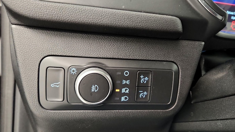 2022 Ford Escape Titanium 13