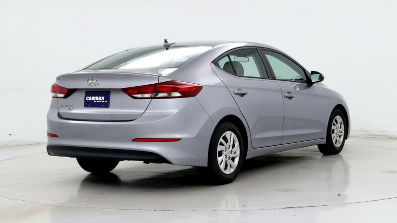 2017 Hyundai Elantra SE 8