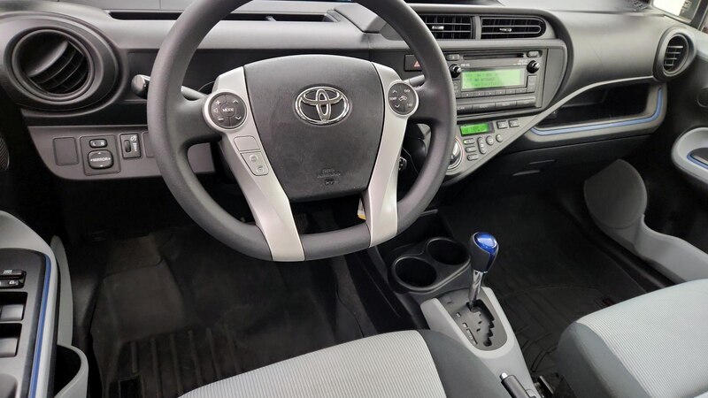 2013 Toyota Prius c Two 9