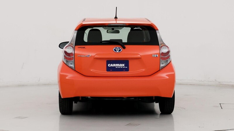 2013 Toyota Prius c Two 6