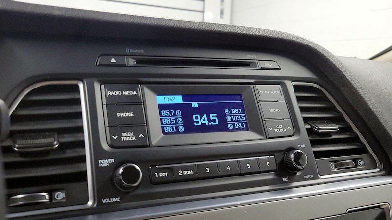 2015 Hyundai Sonata SE 13