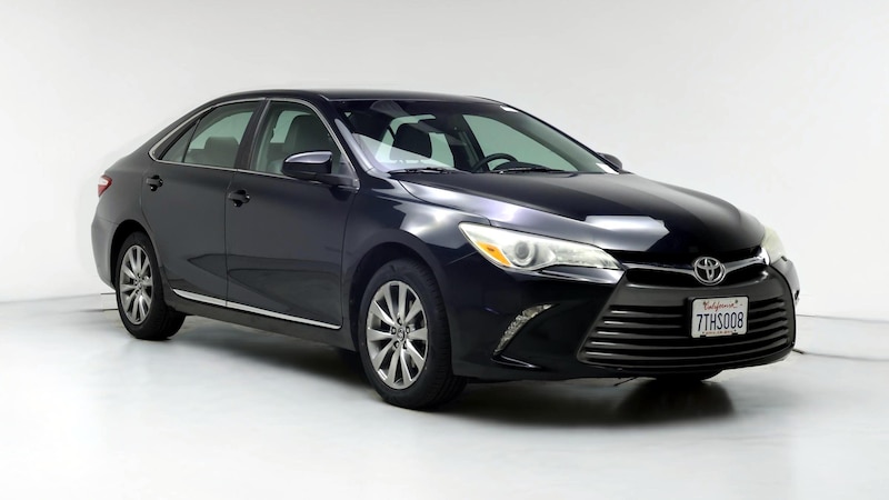 2016 Toyota Camry XLE Hero Image