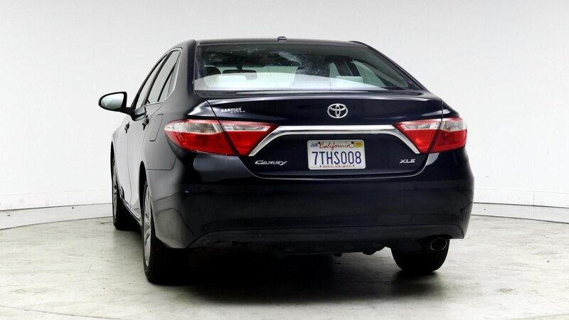 2016 Toyota Camry XLE 6