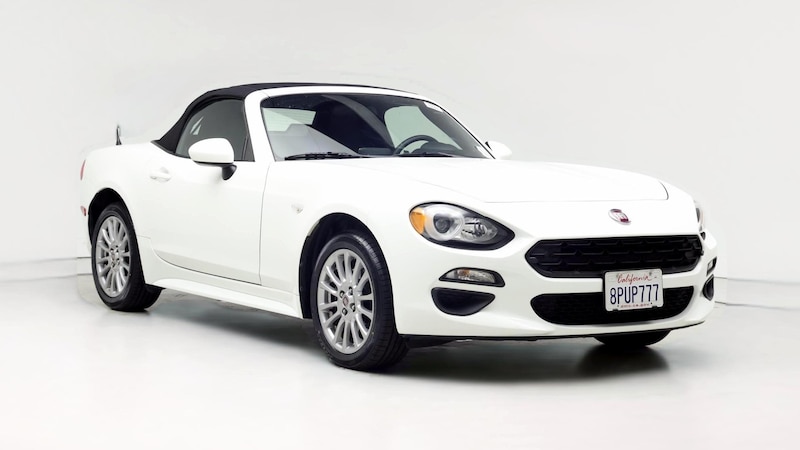 2019 Fiat 124 Spider Classica Hero Image