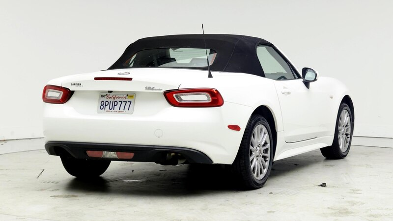 2019 Fiat 124 Spider Classica 8