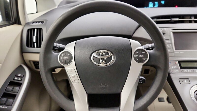 2013 Toyota Prius Three 10