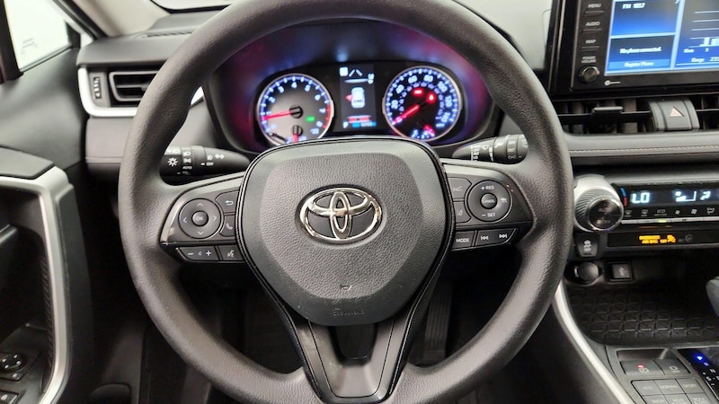 2020 Toyota RAV4 XLE 10