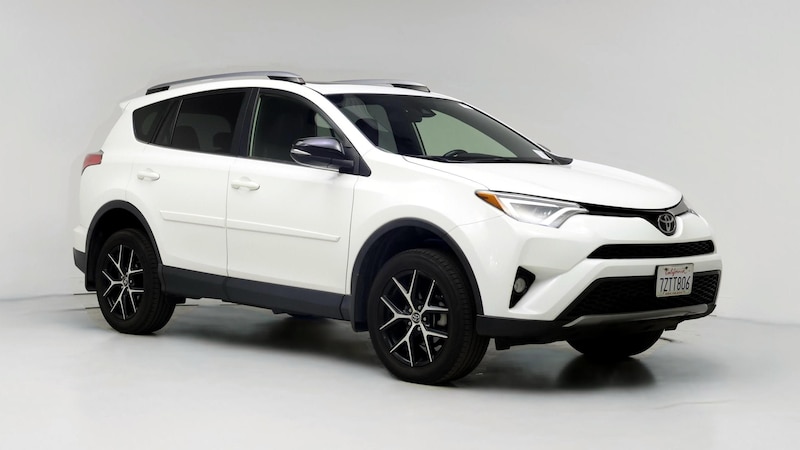 2017 Toyota RAV4 SE Hero Image