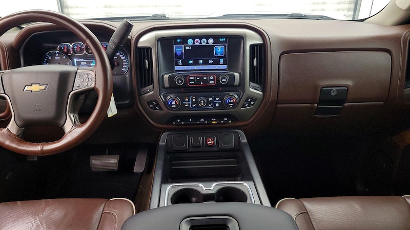 2015 Chevrolet Silverado 2500 High Country 9