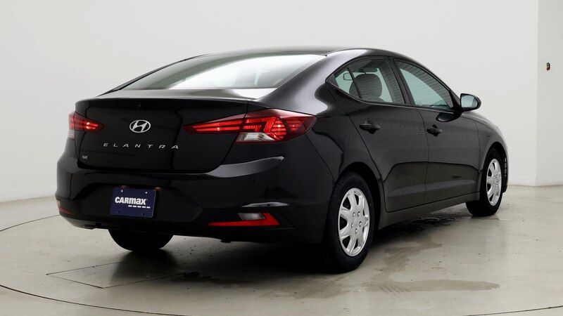 2019 Hyundai Elantra SE 8