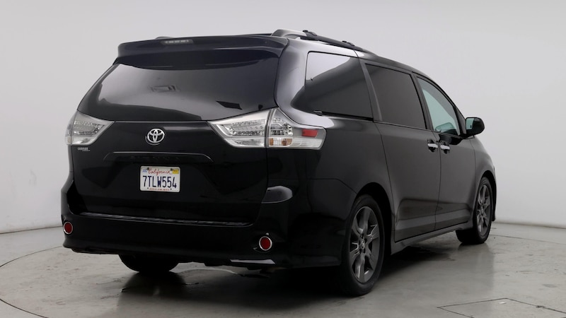 2016 Toyota Sienna SE 8