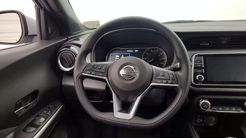 2020 Nissan Kicks SV 10