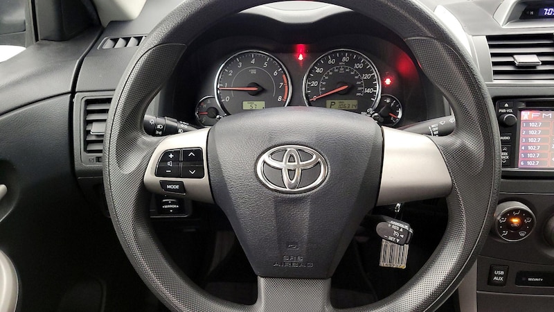 2013 Toyota Corolla S 10