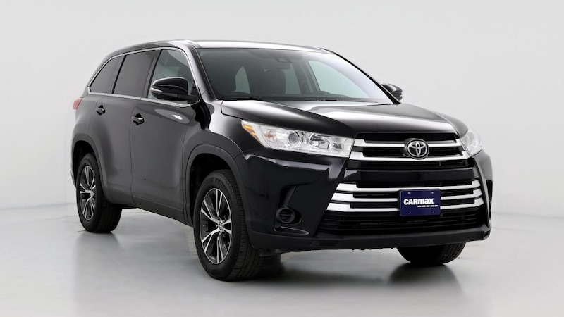 2019 Toyota Highlander LE Hero Image