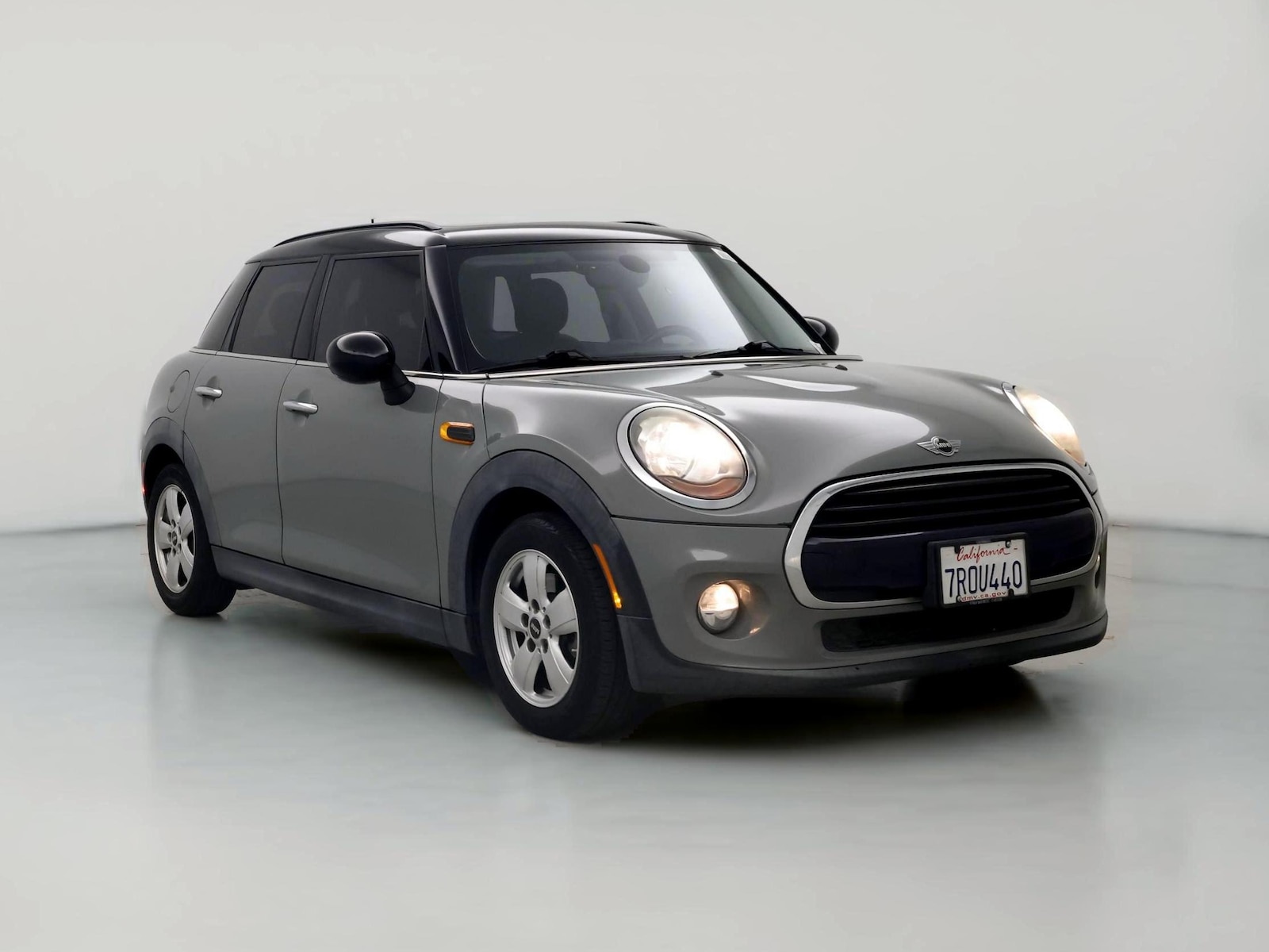 2016 MINI Cooper Base's photo