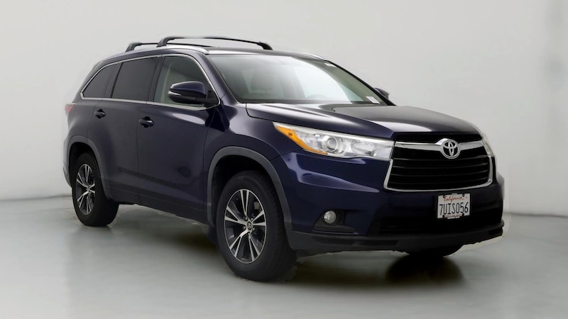 2016 Toyota Highlander XLE Hero Image