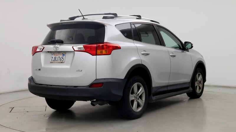 2015 Toyota RAV4 XLE 8