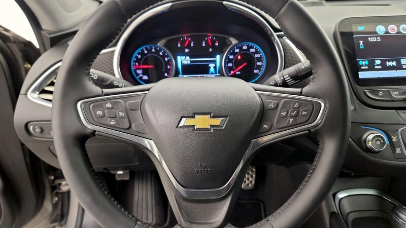 2017 Chevrolet Malibu LT 10