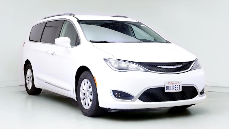 2018 Chrysler Pacifica Touring L Hero Image