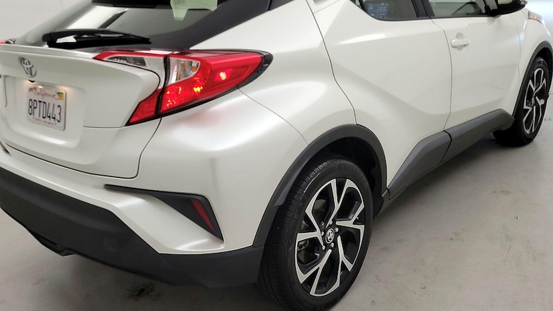 2020 Toyota C-HR XLE 5