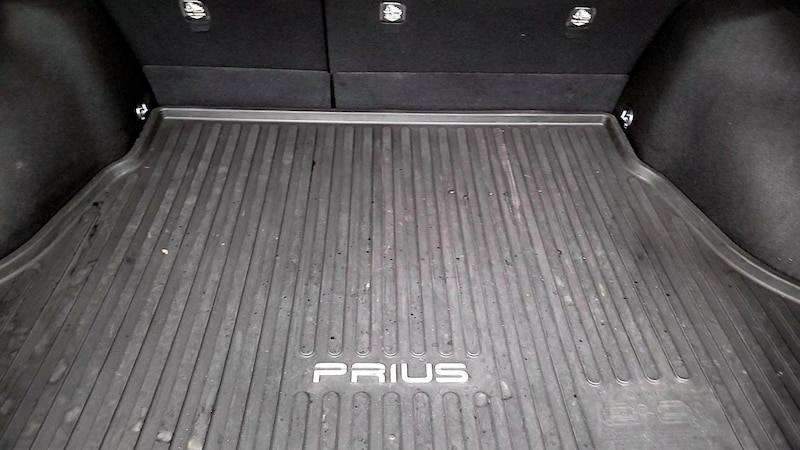 2016 Toyota Prius Three 20