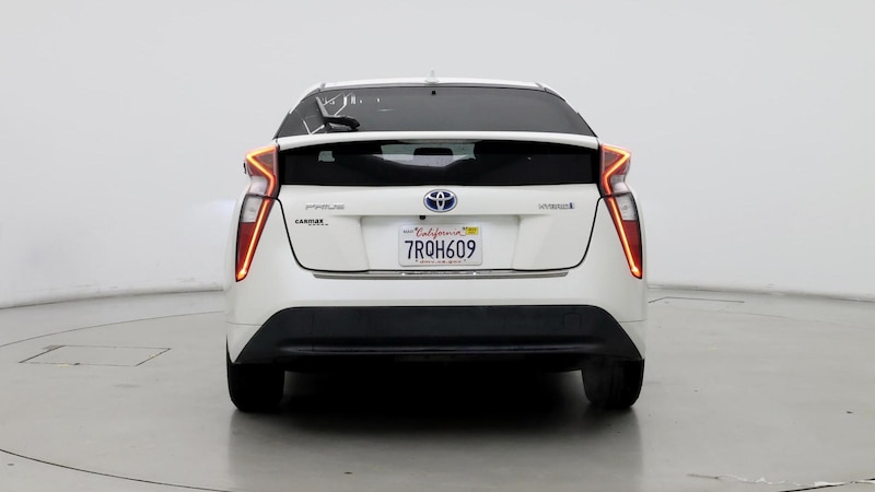 2016 Toyota Prius Three 6