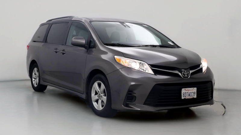 2018 Toyota Sienna LE Hero Image