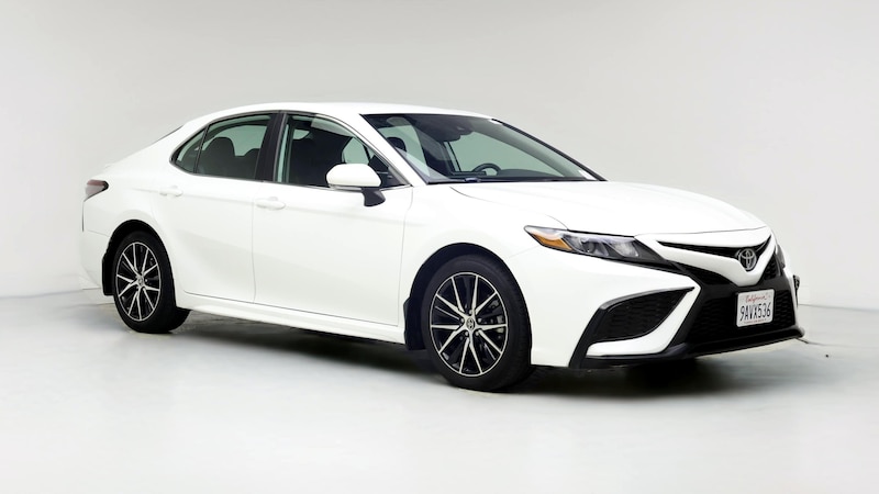 2022 Toyota Camry SE Hero Image