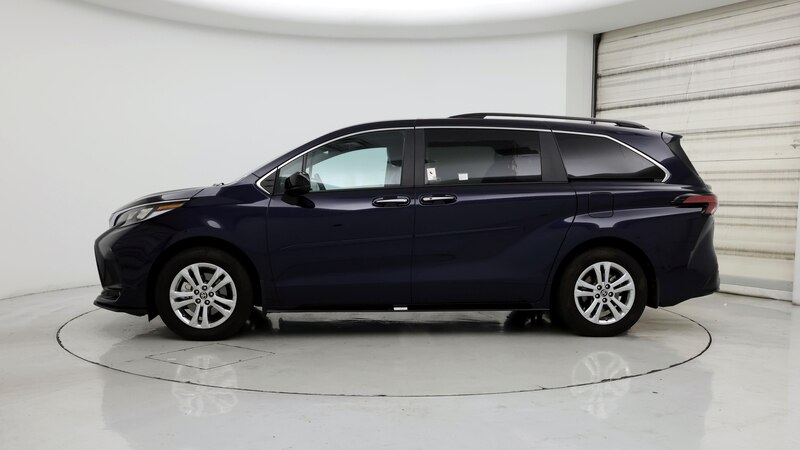 2023 Toyota Sienna XSE 3