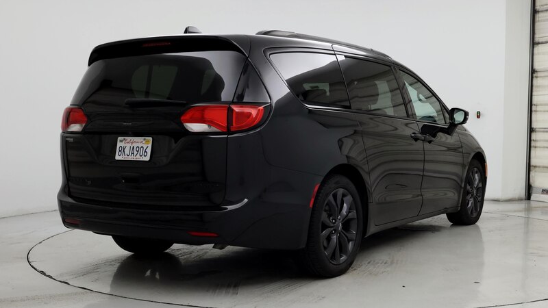 2019 Chrysler Pacifica Limited 8